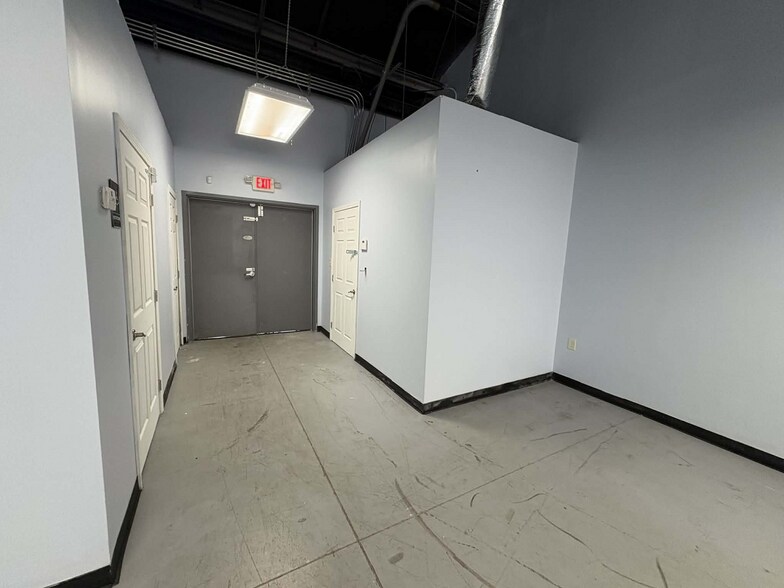 More Photos Of 4155 Lee St, Buford Unknown For Lease