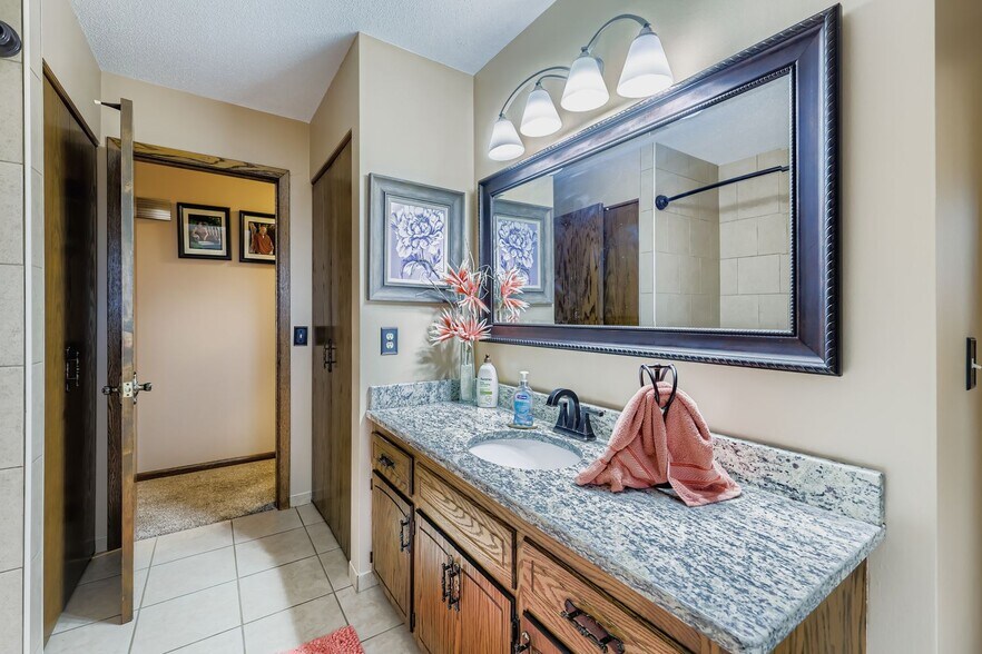 More Photos Of 198 35th St NE, Buffalo Warehouse For Sale
