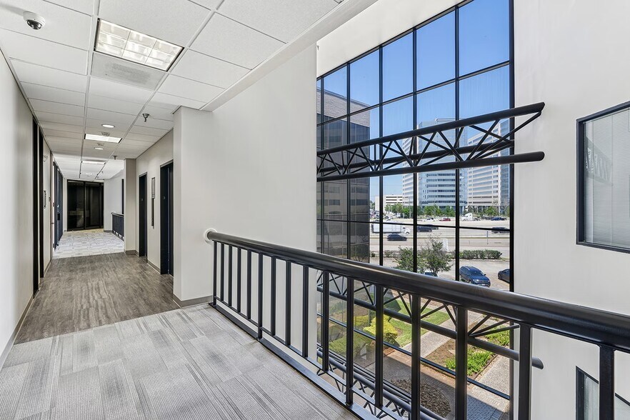 More Photos Of 11777 Katy Fwy, Houston Unknown For Lease