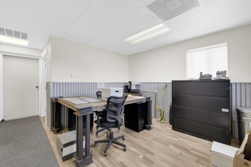 More Photos Of 221 55th St NE, Fort Payne Manufacturing For Sale