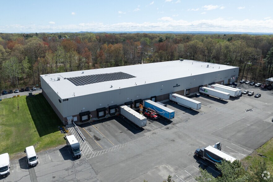 More Photos Of 30B Post Rd, Colonie Warehouse For Lease