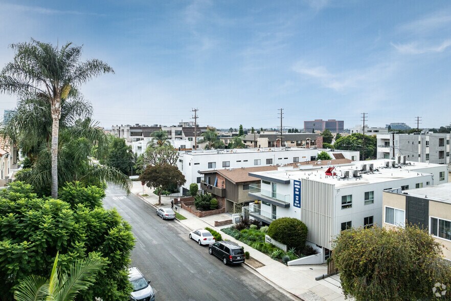 More Photos Of 1743 Butler Ave, Los Angeles Apartments For Sale