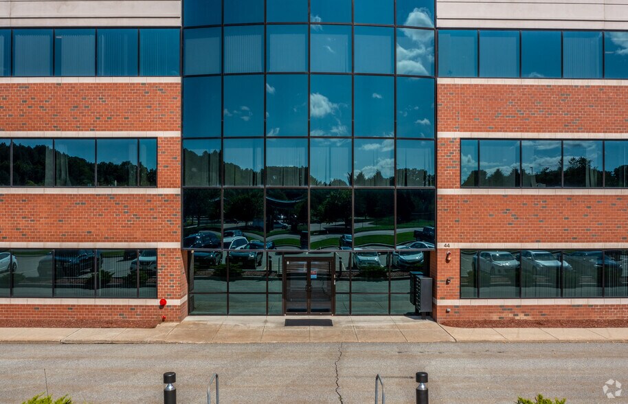 More Photos Of 44 Bearfoot Rd, Northborough Office For Lease