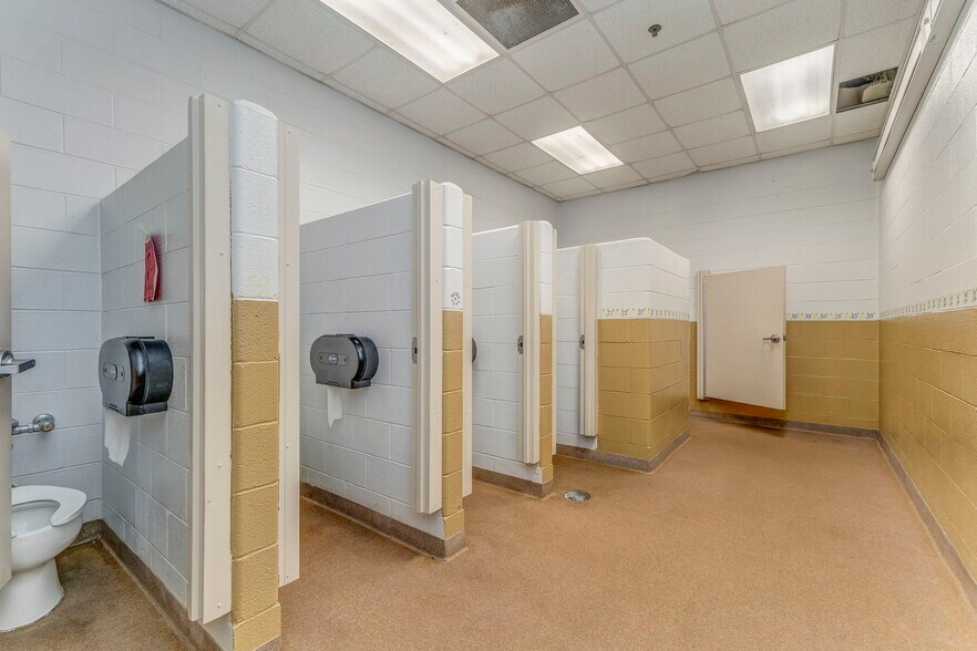 More Photos Of 13 Rome Rd SW, Cave Spring Coworking Space