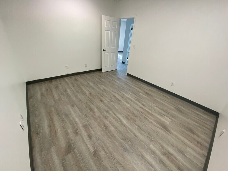 More Photos Of 13555 Automobile Blvd, Clearwater Medical For Lease