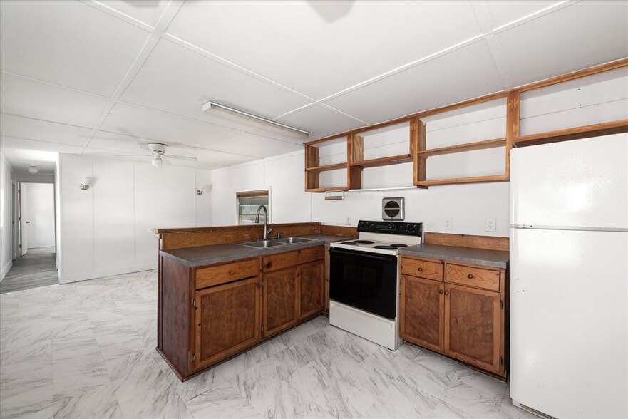 More Photos Of 380 San Jose St, North Fort Myers Manufactured Housing Mobile Home Park For Sale