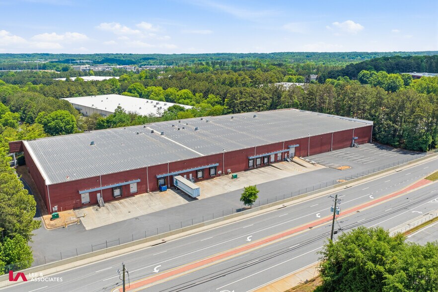 More Photos Of 1650 Bluegrass Lakes Pky, Alpharetta Warehouse For Lease