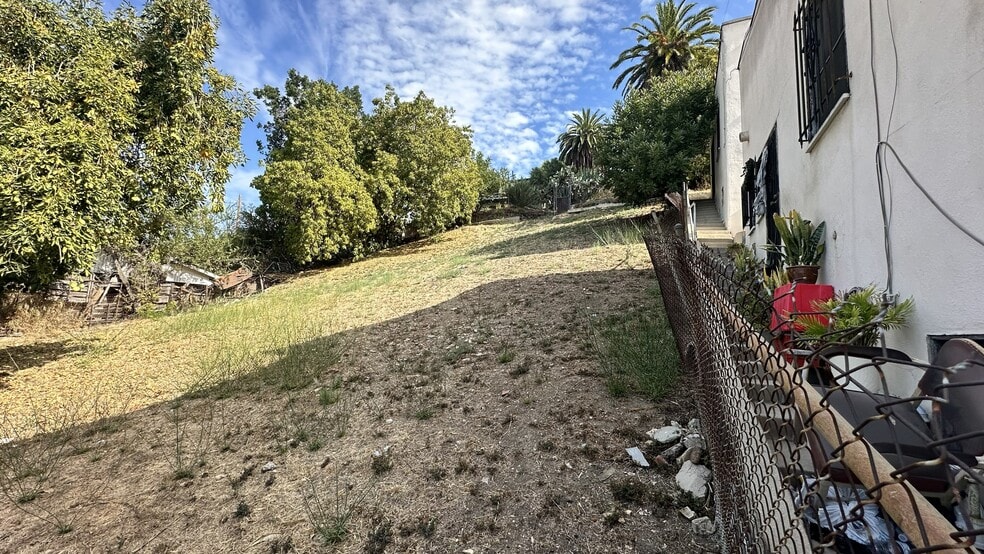More Photos Of 3109 George St, Los Angeles Apartments For Sale