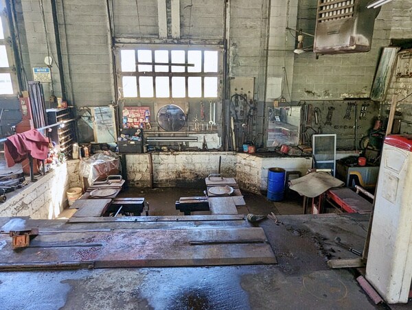 More Photos Of 1409 SW Jefferson Ave, Peoria General Retail For Sale