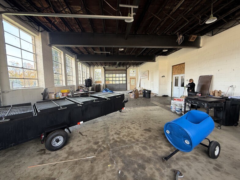 More Photos Of 33328 Main St, Townville Manufacturing For Sale