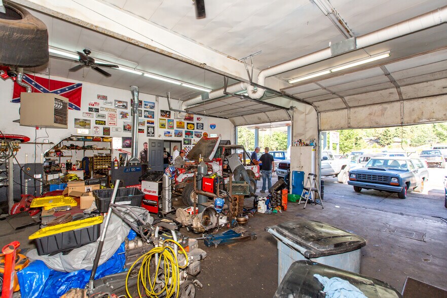 More Photos Of 6130 N US Highway 89, Flagstaff Auto Repair For Sale