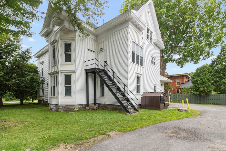 More Photos Of 40 E Main St, Canton Apartments For Sale