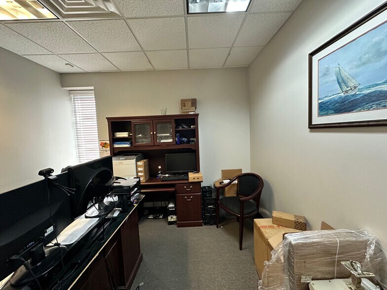 More Photos Of 1385 Weber Industrial Dr, Cumming Distribution For Lease