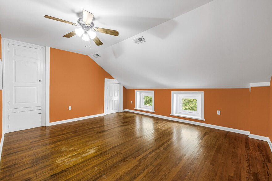 More Photos Of 410 Main St, Reisterstown Medical For Lease