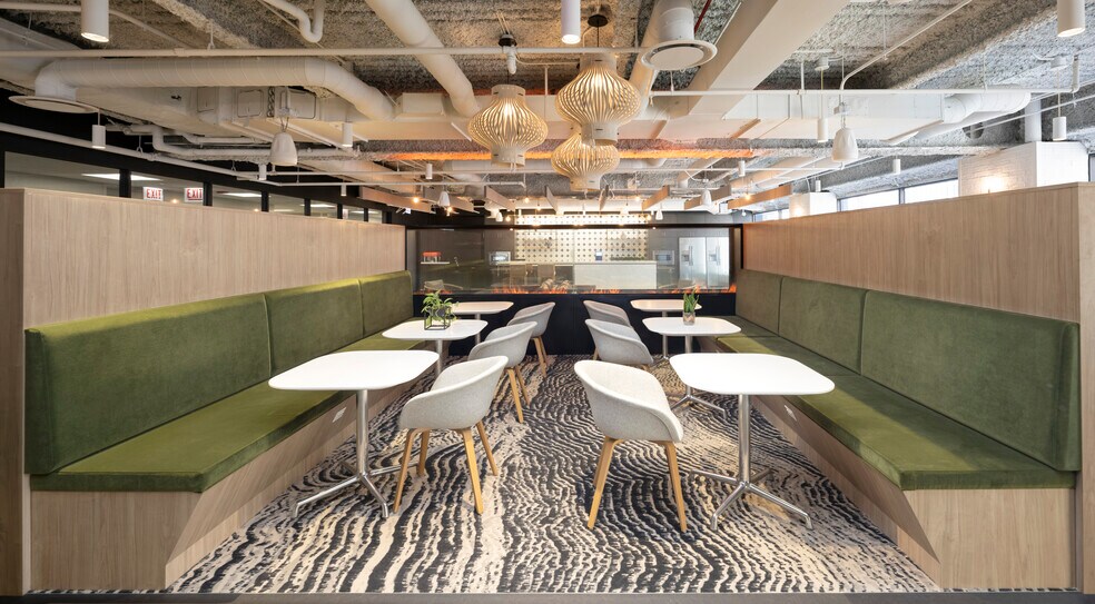 More Photos Of 230 W Monroe St, Chicago Office For Lease