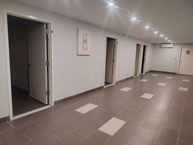 More Photos Of 40-42 Lyman St, Holyoke Freestanding For Lease