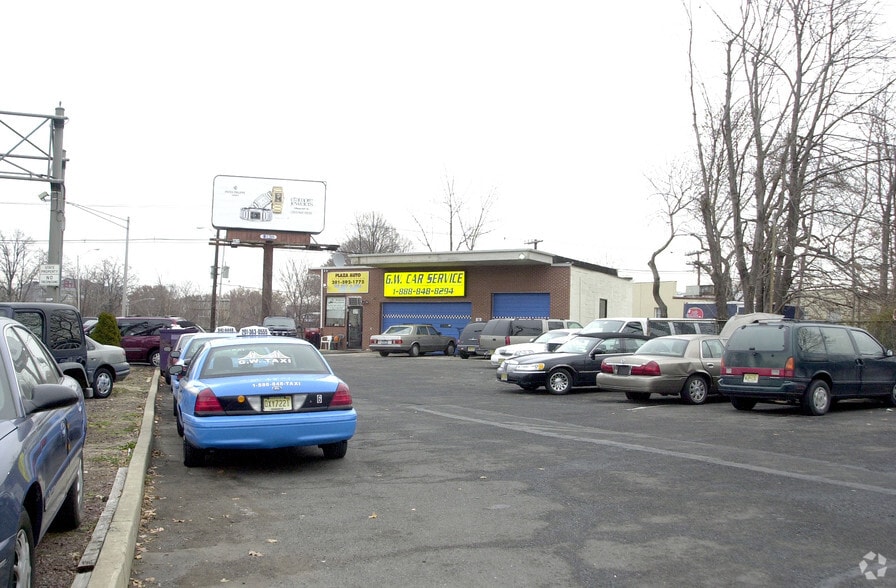 More Photos Of 1696 Bergen Tpke, Fort Lee Auto Dealership For Sale