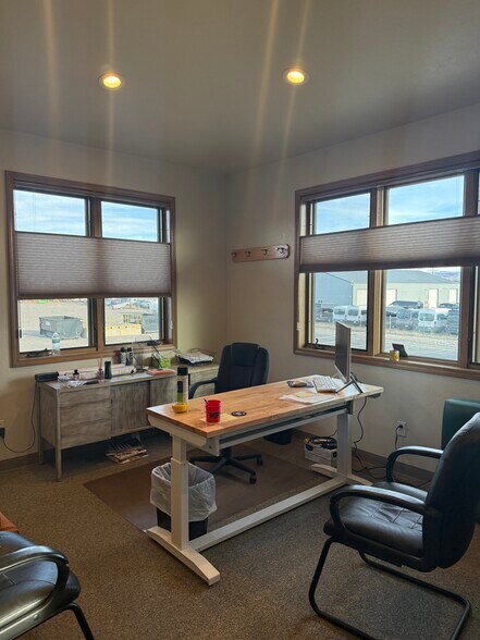 More Photos Of 2990 N Townsend Ave, Montrose Light Distribution For Sale