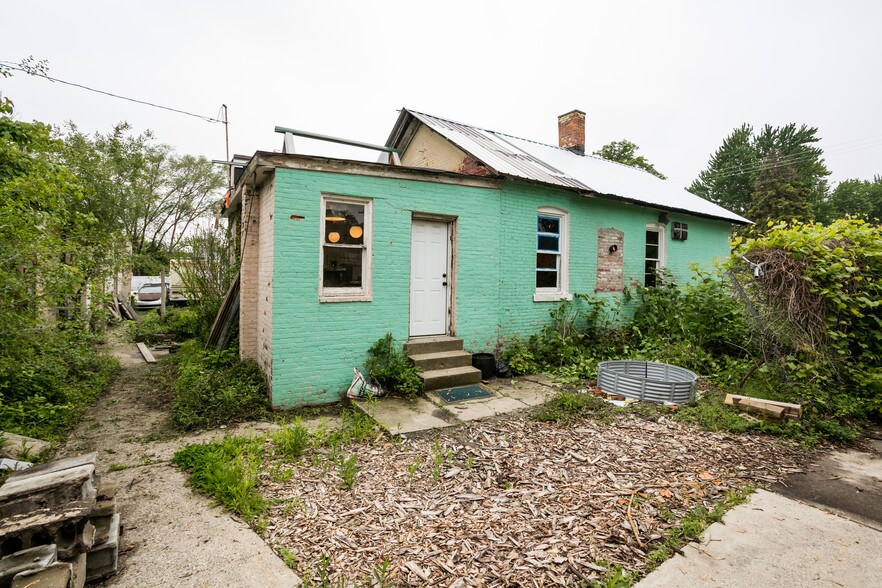More Photos Of 1356 Mount Elliott St, Detroit Industrial For Sale