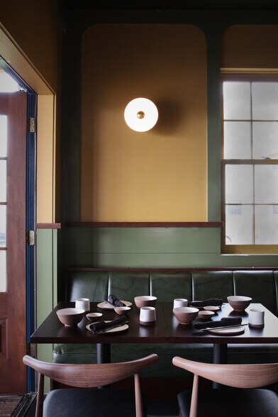 More Photos Of 205 Thames St, Bristol Restaurant For Lease