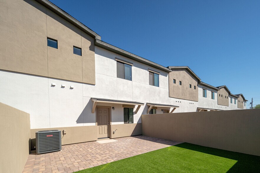 More Photos Of 8246 N 61st Ave, Glendale Apartments For Sale