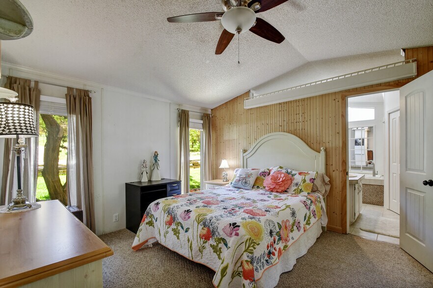 More Photos Of 1340 Hinch Dr, New Braunfels Apartments For Sale