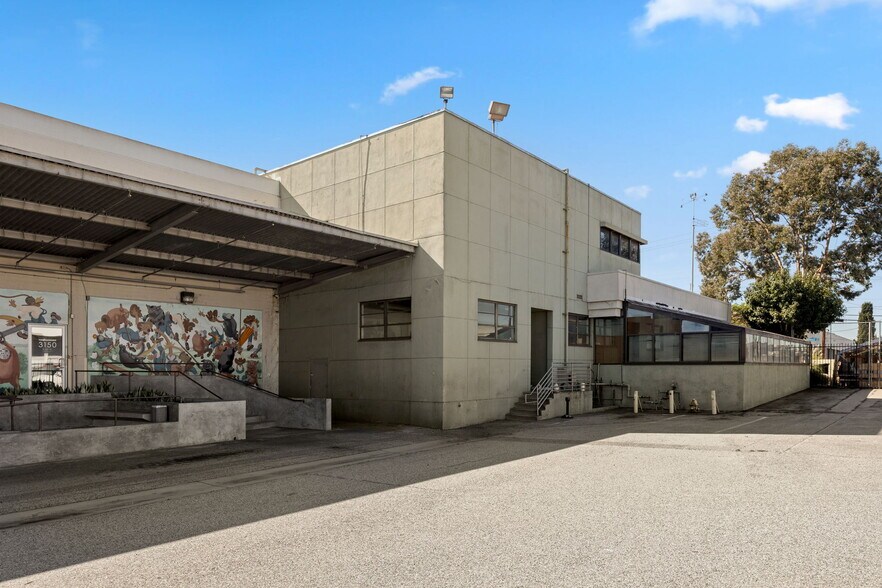 More Photos Of 3150 E 46th St, Los Angeles Loft Creative Space For Lease
