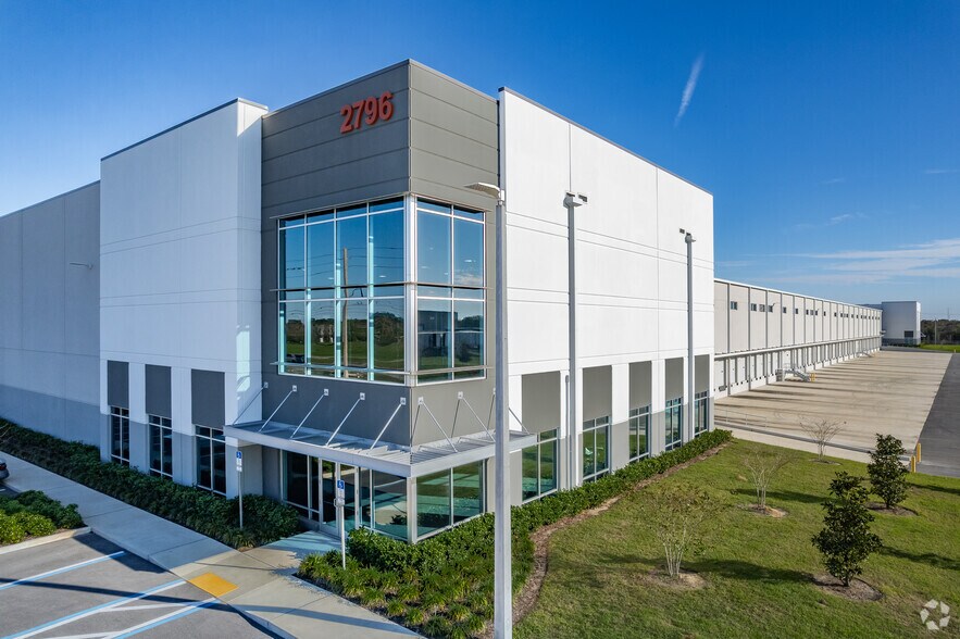 Primary Photo Of 2796 NW 35th St, Ocala Distribution For Lease