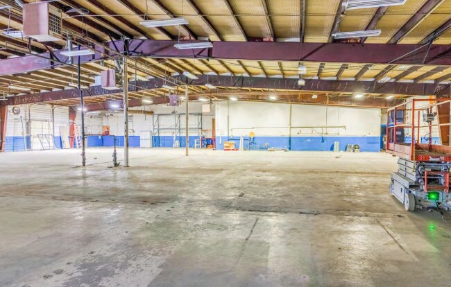 More Photos Of 31 Tosca Dr, Stoughton Distribution For Lease