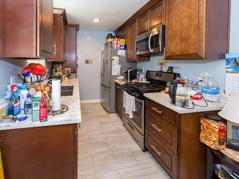 More Photos Of 5941 Willowcrest Ave, North Hollywood Apartments For Sale