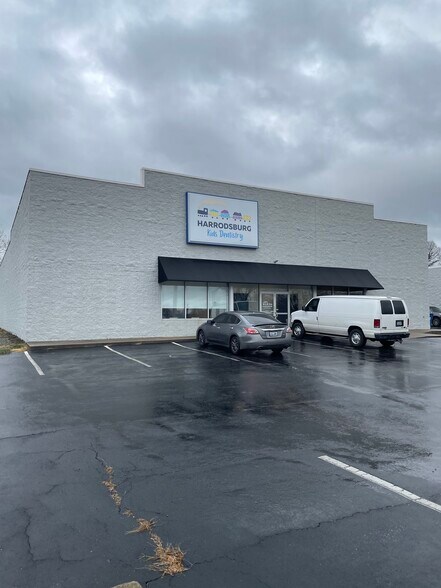 More Photos Of 685 S College St, Harrodsburg Storefront Retail Office For Lease