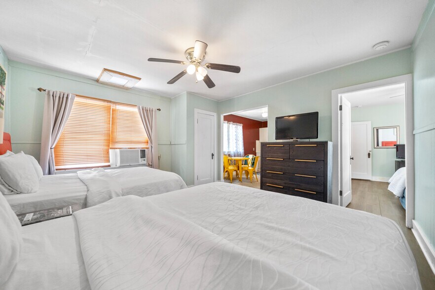 More Photos Of 741 Park Ave, Hot Springs Hotel For Sale