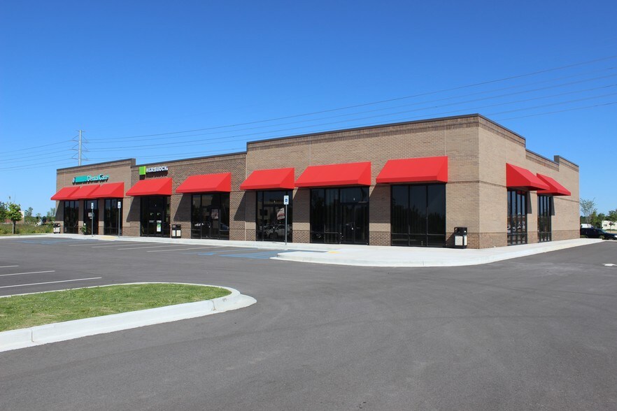 More Photos Of 460 Killian Rd, Columbia Freestanding For Lease