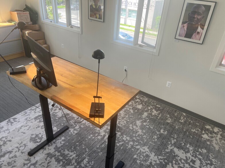 More Photos Of 403 N Henry St, Alexandria Office For Sale