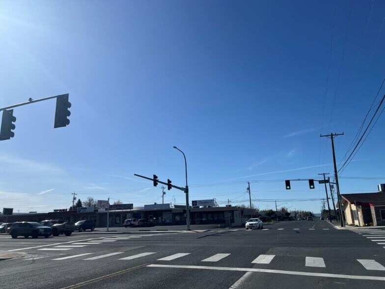 More Photos Of 702 E Main St, Othello Storefront Retail Office For Lease