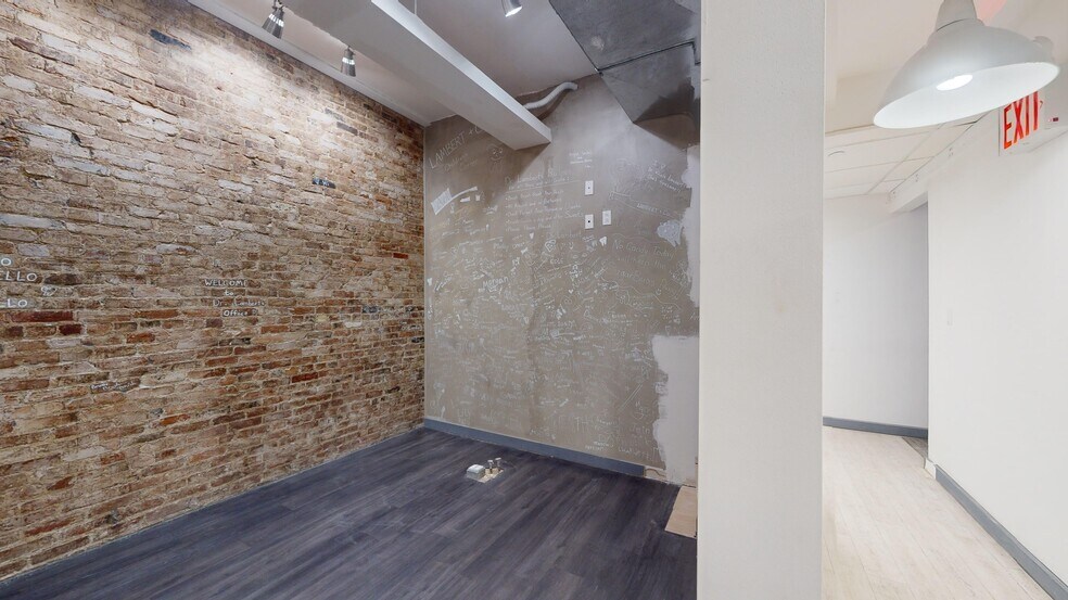 More Photos Of 20 Warren St, New York Medical For Lease