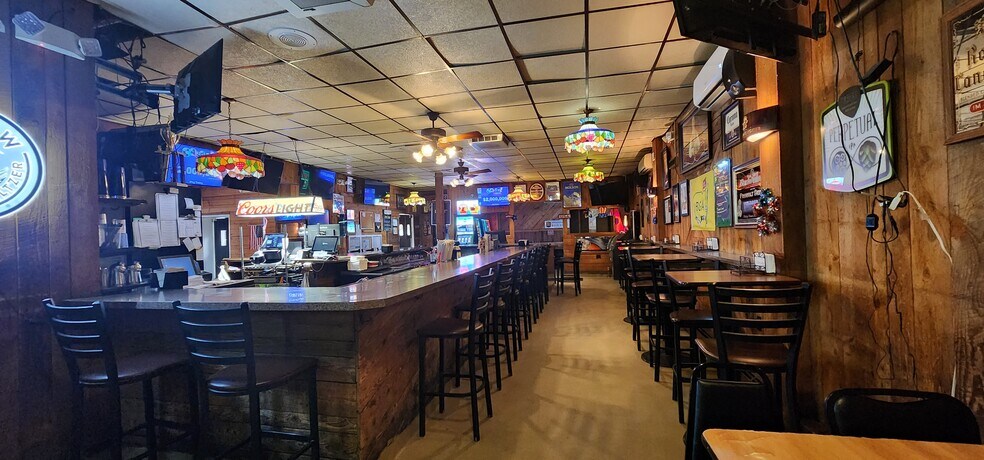 More Photos Of 669 Washington Ave, Jermyn Storefront Retail Residential For Sale