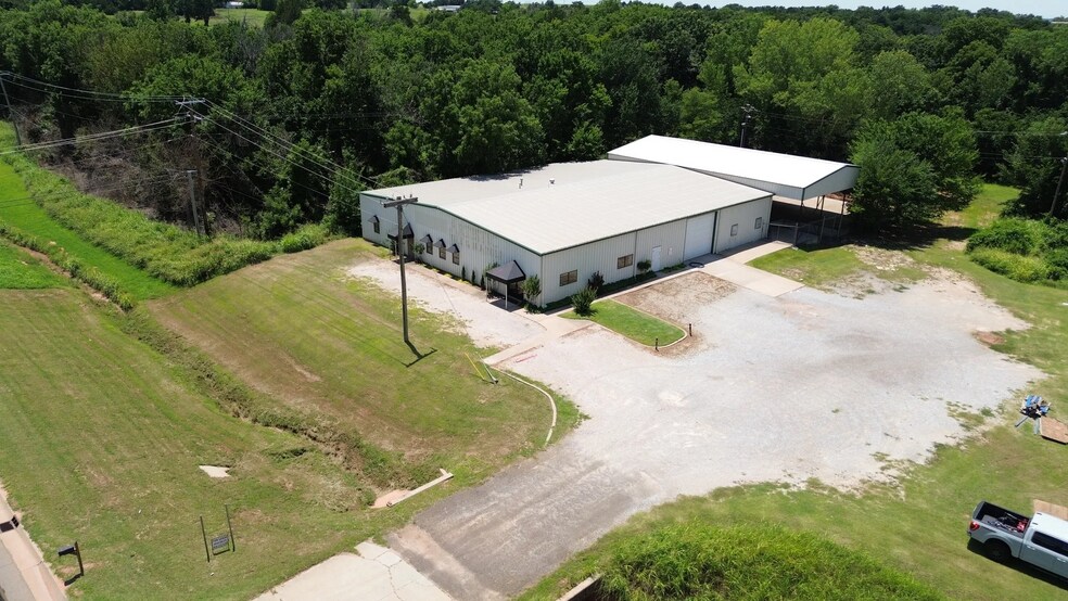 More Photos Of 4203 S Division St, Guthrie Showroom For Sale