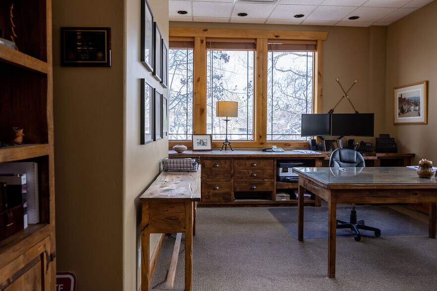 More Photos Of 4252 Highland Dr, Salt Lake City Medical For Sale