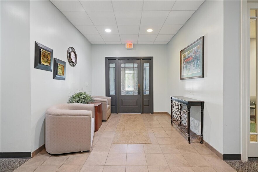 More Photos Of 2545 N Opdyke Rd, Auburn Hills Medical For Sale