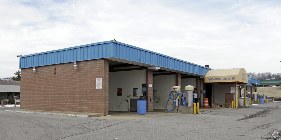 Primary Photo Of 79 Hilltop Village Center Dr, Eureka Carwash For Sale