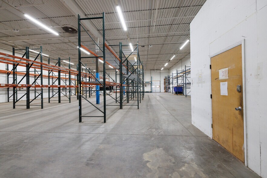 More Photos Of 29601-29607 Hall St, Solon Warehouse For Lease