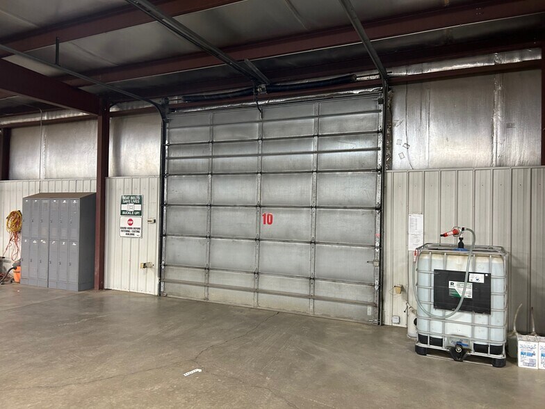 More Photos Of 707 Airport Rd, Bismarck Distribution For Sale