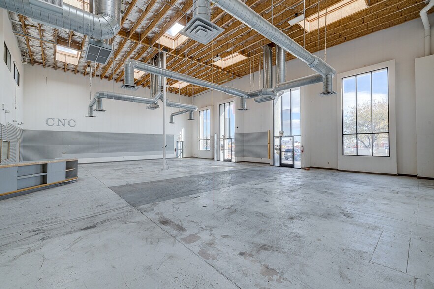More Photos Of 5461 Arville St, Las Vegas Warehouse For Lease