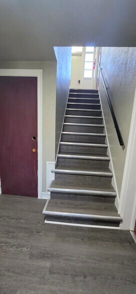 More Photos Of 132 Mesa Ln, Bristol Apartments For Sale