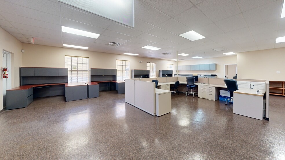 Primary Photo Of 1070-1072 E Brandon Blvd, Brandon Medical For Lease