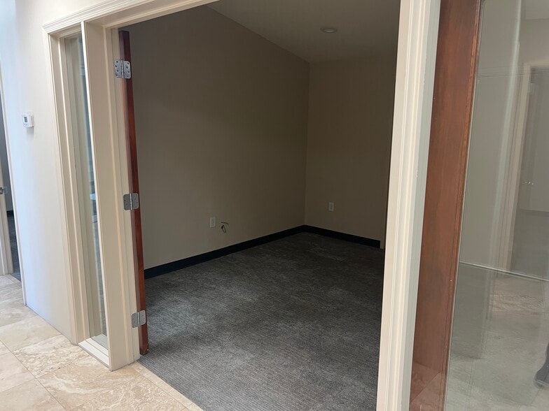 More Photos Of 7201 N 7th St, Phoenix Loft Creative Space For Sale