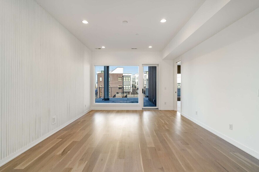 More Photos Of 1017 12th Ave S, Nashville Apartments For Sale