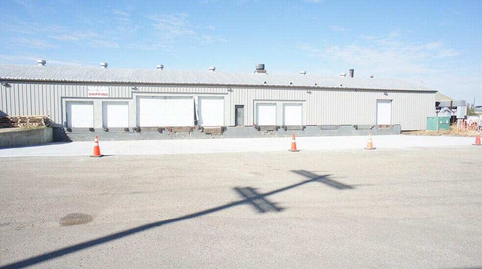More Photos Of 12112-12116 67 St NW, Edmonton Industrial For Sale