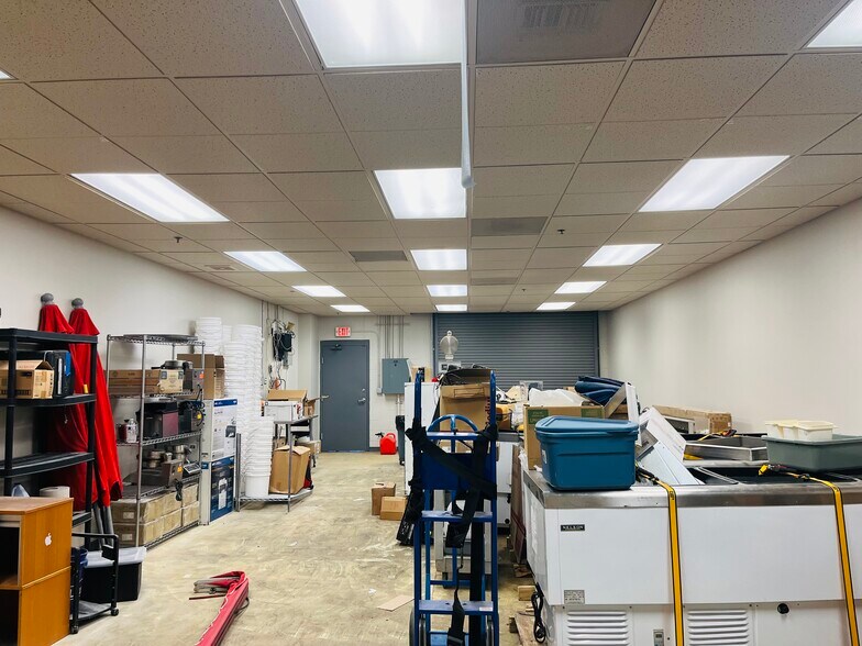 More Photos Of 1951 Stella Lake Dr, Las Vegas Light Distribution For Lease